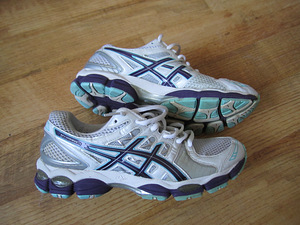 Asics 41.5 (2 foto / 2)