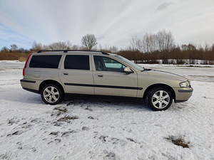 2002 Volvo V70 AWD bensiin+LPG (4 foto / 11)