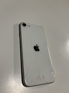 iPhone 2020 SE (2 фото из 3)