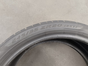 245/35/20 Pirelli P Zero (5 фото из 7)
