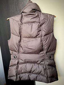 Esprit pruun puffer vest, suurus S (2 foto / 3)