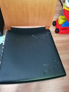 Söögilaud + 4 tooli (3 foto / 4)