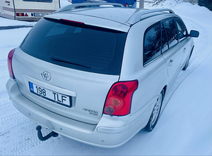 Toyota avensis (4 foto / 7)