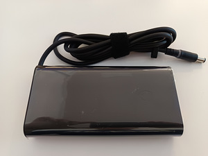 Dell Latitude 180w orig aadija (1 foto / 3)