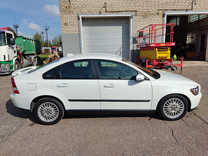 VOLVO S 40 2007 года (6 фото из 15)