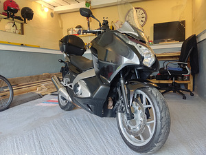 HONDA INTEGRA NC700D (2 foto / 9)