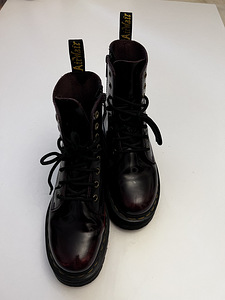 Dr. Martens (5 foto / 8)