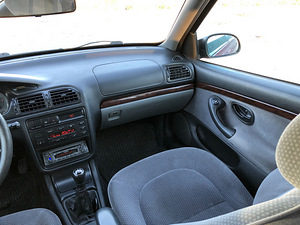 Peugeot 406 2.1 TD (14 foto / 15)