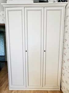 Vintage stiilis riidekapp (valmistatud täispuidust) (2 foto / 4)