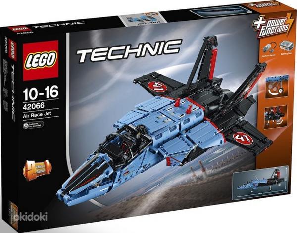 LEGO Technic Õhu-võidusõidumasin 42066 (foto #1)