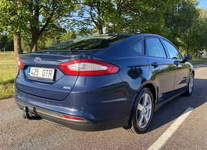 Ford Mondeo 2016 (7 foto / 9)