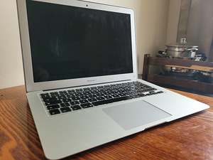 MacBook Air 13" 2013 i5/4GB/128GB (2 foto / 2)