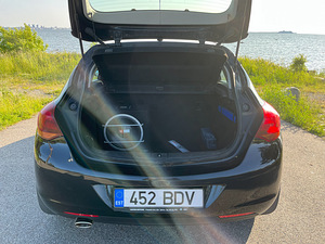 Opel Astra J 1.4 Turbo Bensiin 2011 (7 foto / 15)