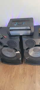 Sony (2 foto / 2)