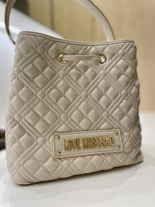 Uus Love Moschino käekott (6 foto / 6)