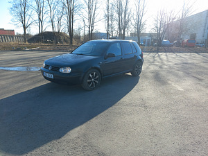 Volkswagen golf 1.9 50 kw (1 foto / 4)