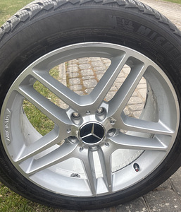 MERCEDES BENZ AMG ORIGINAAL VALUVELJED (2 фото из 7)