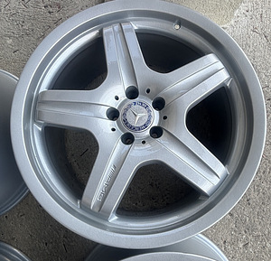 MERCEDES BENZ AMG 20" ОРИГИНАЛЬНЫЕ ЛИТЫЕ ДИСКИ (4 фото из 6)