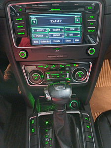 Skoda Superb 2011 (5 фото из 14)