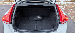 VOLVO V40 (11 foto / 15)