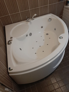 Ванна balteco (джакузи, массажная ванна)