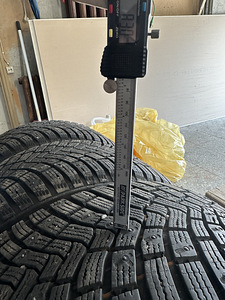 Continental IceContact 3 225/50R17 (5 foto / 8)