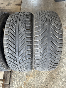 Goodyear Vector 4Seasons 205 50 R17 (2 foto / 8)