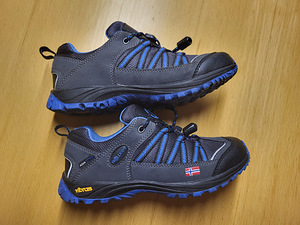Trollkids Vibram matkajalats, suurus 33 (2 foto / 3)
