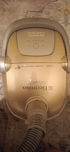 Продам пылесос ELECTROLUX 2100W!! (4 фото из 5)