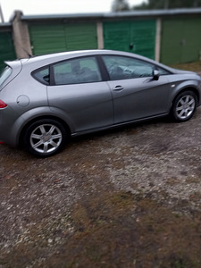 Seat Leon (2 foto / 9)