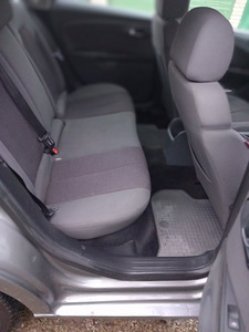 Seat Leon (5 foto / 9)