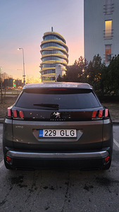 Peugeot 3008 Active PureTech 1.2 96kW (5 foto / 9)