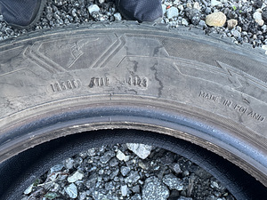 Goodyear Ultragrip Ice 3 205/55/R16 94T (8 foto / 8)