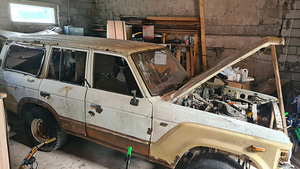 Toyota Landcruiser HJ60 (10 foto / 10)