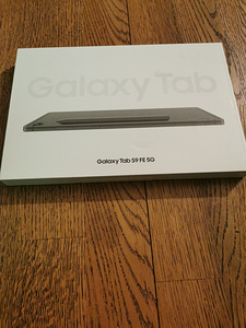 Новый планшет Samsung Galaxy Tab S9 FE 5G в нераспечатанной упаковке (1 фото из 4)