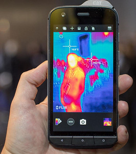 CAT s61 FLIR termokaamera (2 foto / 2)