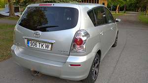 Toyota Corolla Verso 2,0 85kw 7 kohta (4 foto / 10)