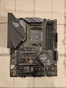 ROG Strix B450-f Gaming emaplaat (1 foto / 4)