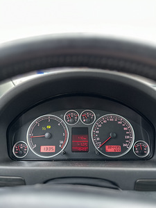 SEAT Alhambra (7 фото из 7)