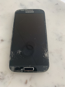 Samsung Galaxy S II; S4 (2 foto / 6)