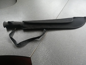 Machete (1 foto / 2)
