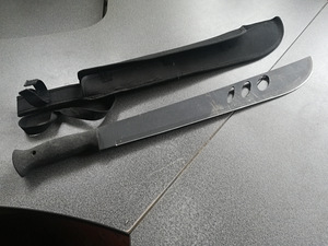 Machete (2 foto / 2)