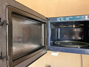 Samsung mikrolaineahi MG23J5133AK (4 foto / 4)