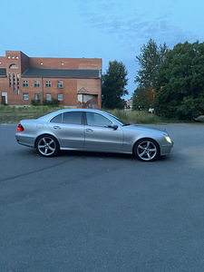 Mercedes e320 4 matic (3 фото из 8)