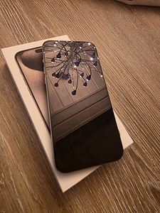 iPhone 15 Pro Max 256GB - Natural Titanium (2 foto / 2)