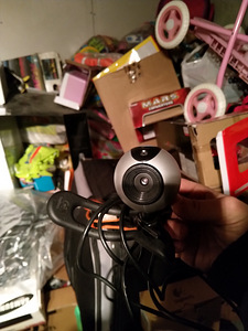 Logitech (2 foto / 3)