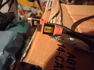 Hdmi kaabel (2 foto / 2)