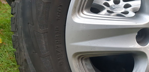 Резина kia + диски 215/70 R16 (3 фото из 5)