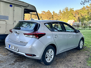 Toyota Auris 1.8 73kw 2016 (4 foto / 8)
