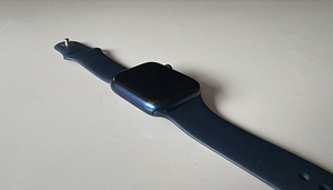 Apple Watch 6 44mm (1 foto / 4)